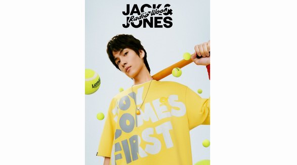 JACK & JONES杰克瓊斯再度攜手馬來西亞藝術家Radio Woon 發布全新聯名系列“It’s Just a Game 無國界運動精神”
