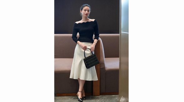 35歲女人怎么穿衣服好看又適合年齡段呢？