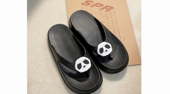 承包整個(gè)夏天的拖鞋，優(yōu)調(diào)帶你穿出時(shí)尚范