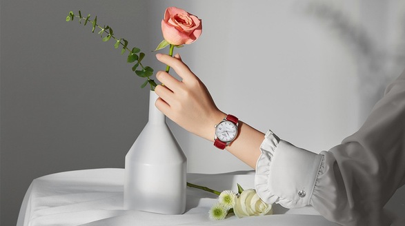 Longines浪琴表全新名匠系列女士腕表，點(diǎn)亮優(yōu)雅時(shí)刻