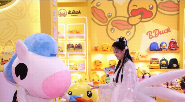 春季旅游市場率先狂飆，將為2023禮品市場吹來哪些風口機遇？