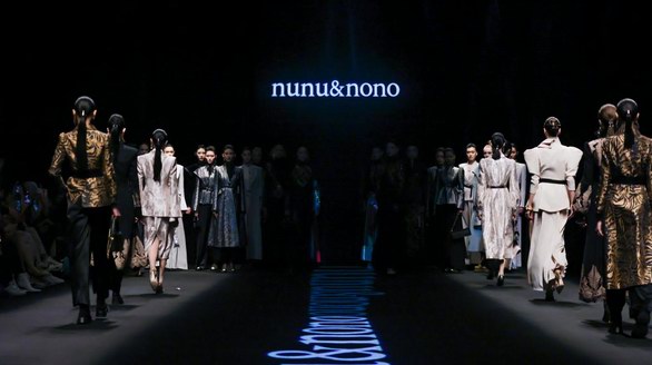 nunu&nono亮相中國國際時裝周：一場科幻復古主義大秀帶你穿越過去走向未來！