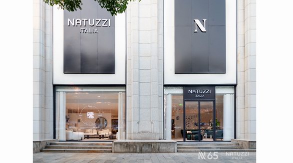 Natuzzi Italia杭州新時(shí)代旗艦店盛大啟幕 奢華復(fù)現(xiàn)「米蘭杜里尼大街風(fēng)情」，以靜奢格調(diào)再締非凡