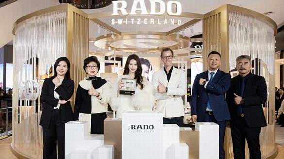 點亮流金時刻 Rado瑞士雷達(dá)表Centrix晶萃系列快閃空間盛大啟幕