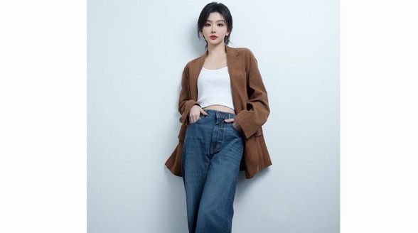 Weekend Max Mara 2024 秋冬系列：穿越冬夜光影，綻放都市優雅