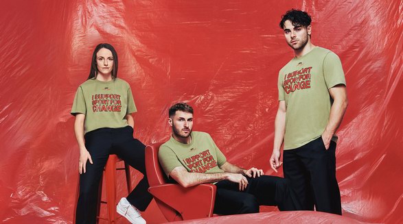 Off-White?攜手AC米蘭推出限量聯(lián)名T恤 助力體育改變世界行動