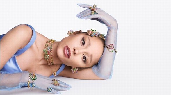 施華洛世奇以中國特別款Idyllia Florere系列晶綻獻禮 演繹繁花蜜“羽”的靈動詩篇
