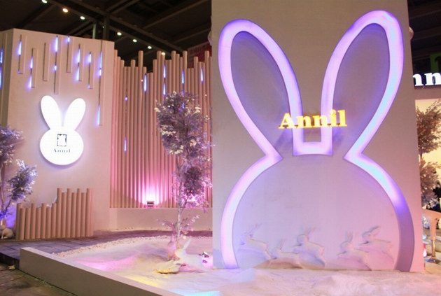 安奈兒2012年的新品童裝