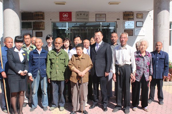 濃情中秋，長春開元名都為孤寡老人送溫暖