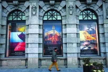 外灘奢侈品牌Armani、百達翡麗、寶詩龍“小碎步”轉戰外灘源(圖)