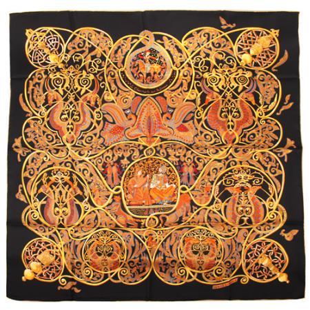 Hermes（愛馬仕）走定制路線，專賣店奢侈品購買是以買手制完成，品牌批發代理商少