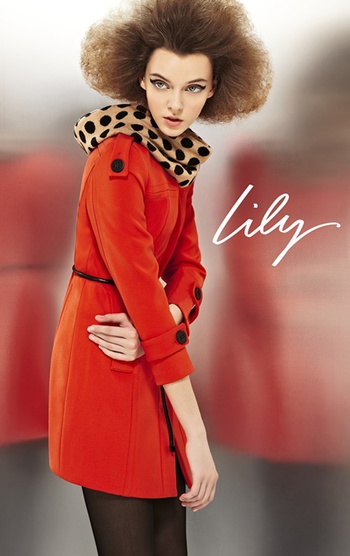 LILY秋季新款極簡風潮紅色外套上市，OL秋季必備外套款型