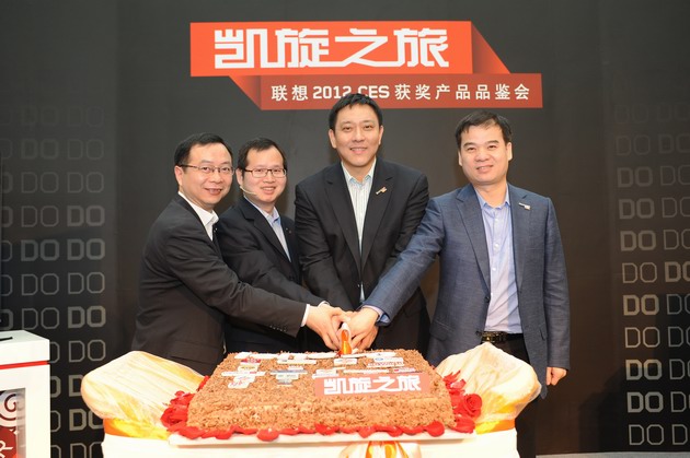 3月30日，聯想CES明星產品品鑒會在成都舉行。聯想集團高級副總裁、移動互聯及數字家庭業務集團總裁劉軍出席了會議，分享了聯想移動互聯最新業績及2012年業務策略。會上，聯想首次在成都展示了其在CES上發布的明星產品，包括首款聯想智能電視K91，一體臺式機ideacentre A720，混合架構筆記本電腦ideapad Yoga等。這些產品橫跨智能手機、平板電腦、個人電腦、智能電視四大品類，開創了多項全球第一，囊括23項大獎，充分展現了聯想強大的創新實力。