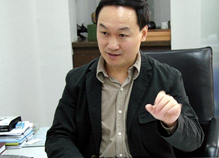 專訪中國服裝設計師協會主席王慶