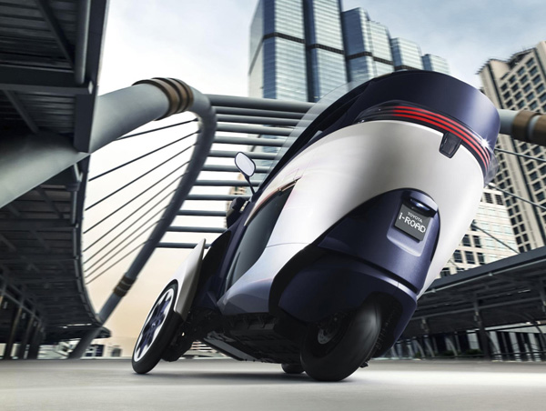 Toyota（豐田）推出「i-Road」三輪電動(dòng)概念車